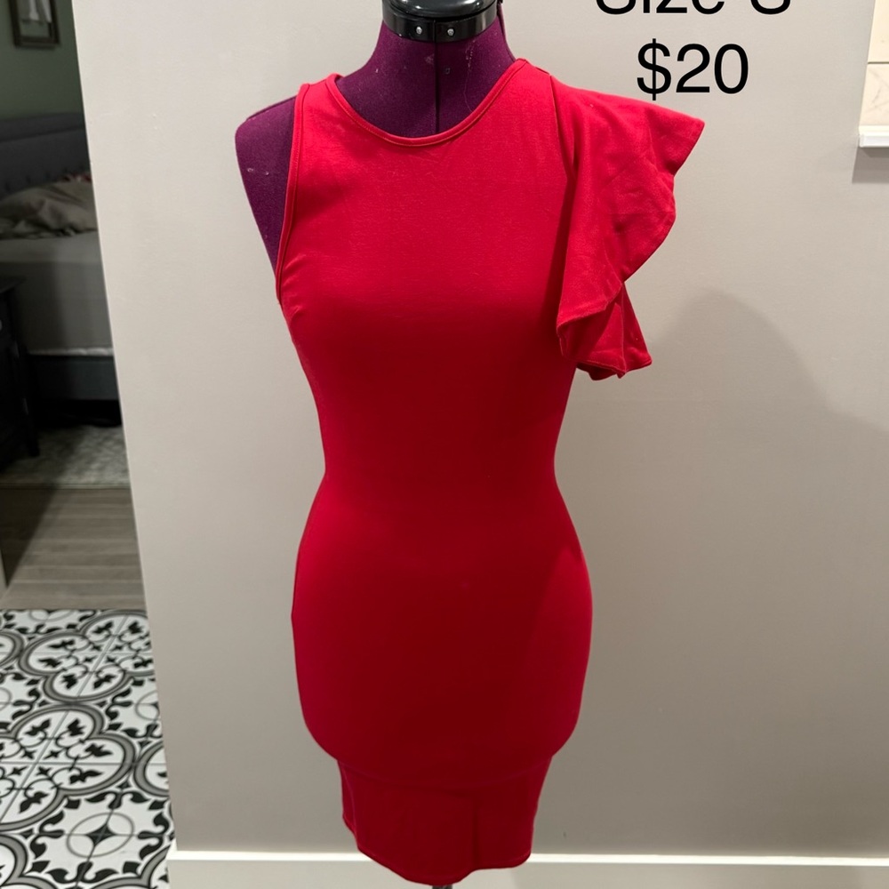 Elegant Red One-Shoulder Dress